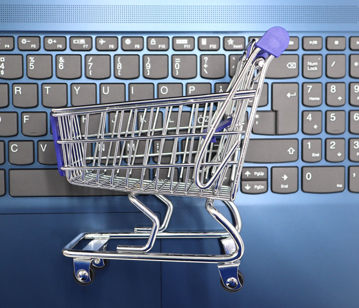Marketing dashboard supporting Build a High-Converting Digital Product Cart Recovery Funnel
