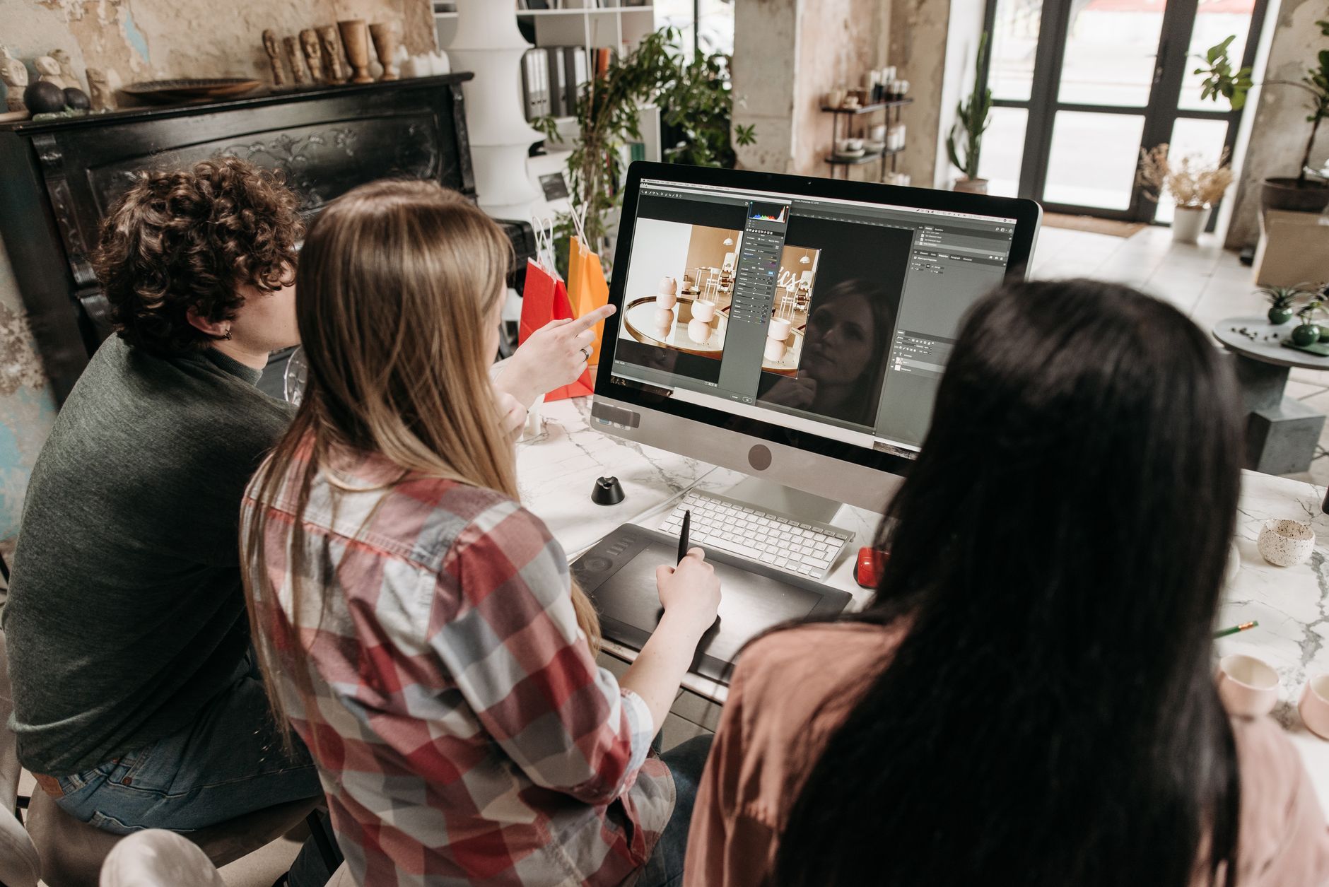 Marketing dashboard supporting Designing a SaaS Trial Activation Email Sequence: Step-by-Step Guide